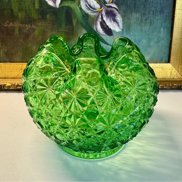 VTG L.E. Smith Emerald Green Daisy & Button Crimped Rim Art Glass Rose Bowl Vase - Picture 1 of 6